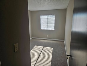 5025 Valley Crest Dr in Concord, CA - Building Photo - Building Photo