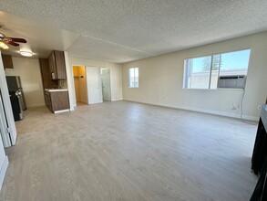3432 S Centinela Ave-Unit -34 08 in Los Angeles, CA - Building Photo - Building Photo