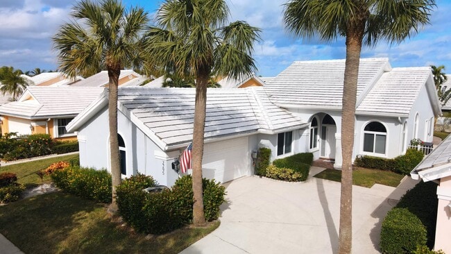 property at 2295 Saratoga Ln
