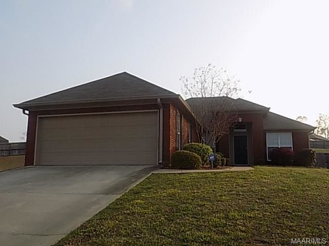 property at 114 Turnberry Ct