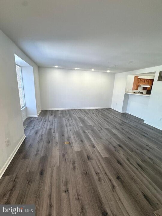 45414 Gable Square in Sterling, VA - Building Photo