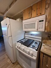 230 Shadybrook Ln in Las Vegas, NV - Building Photo - Building Photo