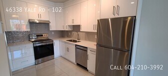 46338 Yale Rd in Chilliwack, BC - Building Photo