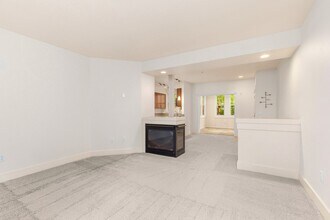 8535 Avondale Rd NE in Redmond, WA - Building Photo - Building Photo