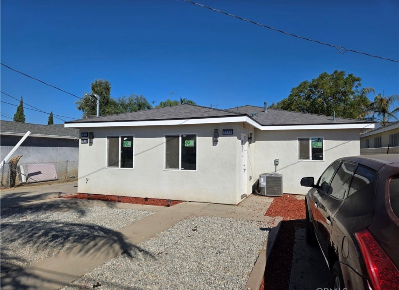 244 E 2nd St in San Bernardino, CA - Building Photo