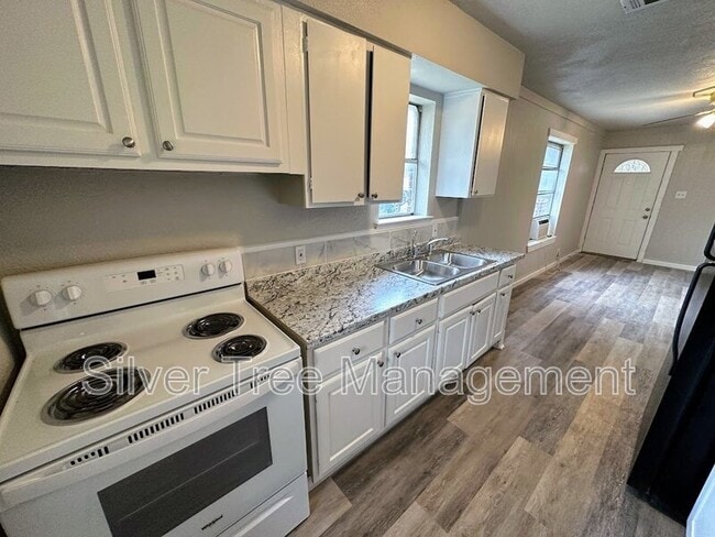 property at 1310 Meriwether Ave