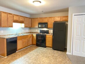 109 Maureen Dr in Clarksville, TN - Building Photo - Building Photo