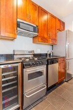 382 E 10th St in New York, NY - Building Photo - Building Photo