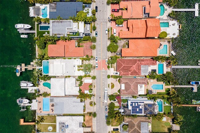 1430 Stillwater Dr in Miami Beach, FL - Building Photo - Building Photo