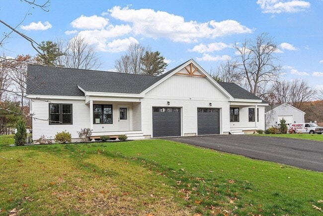 18 Buttonwood Pl in Lunenburg, MA - Building Photo - Building Photo