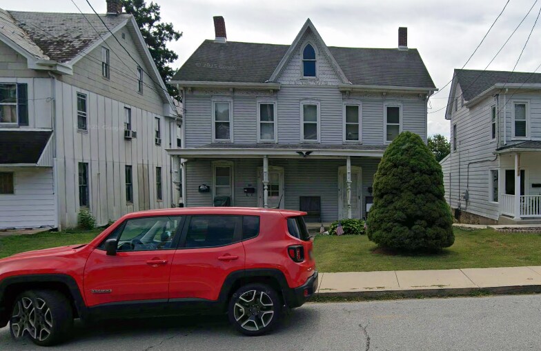 118 W Market St, Unit 118a in Hallam, PA - Building Photo