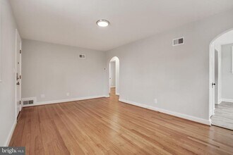 1605 W Braddock Rd in Alexandria, VA - Building Photo - Building Photo