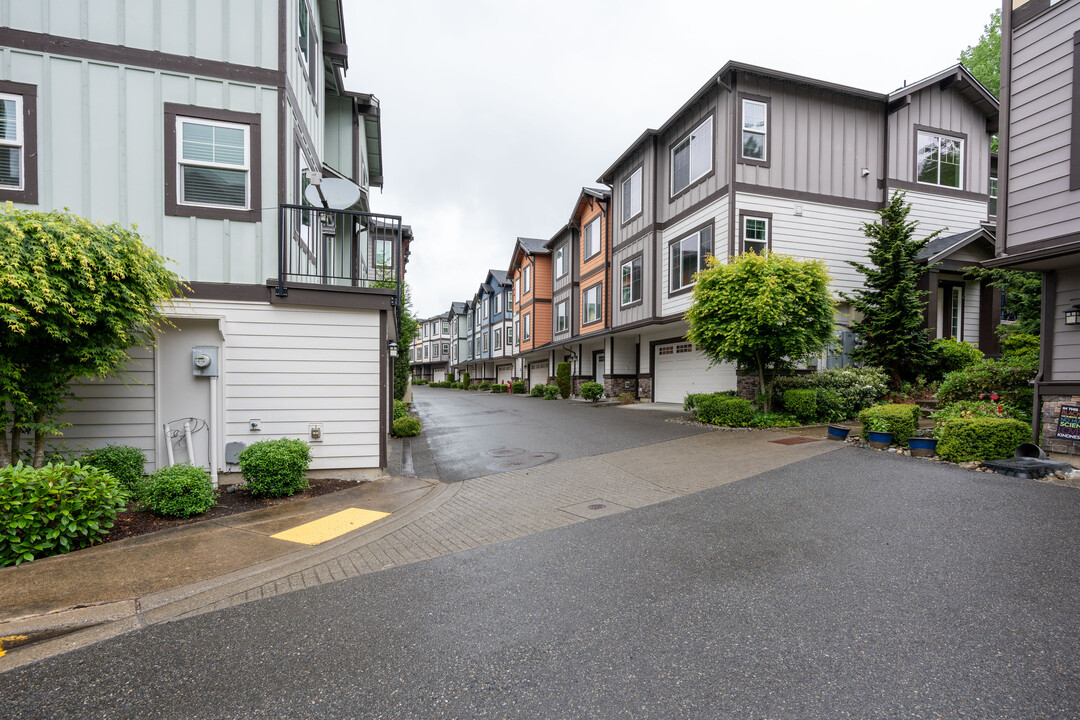 Villas At Mondavio in Redmond, WA - Building Photo