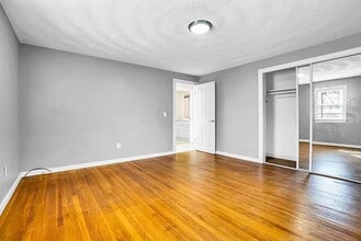 196 Grafton St, Unit B in Shrewsbury, MA - Foto de edificio - Building Photo