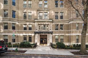 1870 Wyoming Ave NW in Washington, DC - Foto de edificio - Building Photo