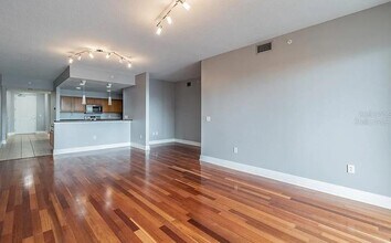 1108 N Franklin St in Tampa, FL - Building Photo - Building Photo