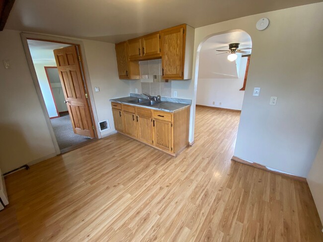 602 N Genesee St, Unit Upper in Merrill, WI - Building Photo - Building Photo