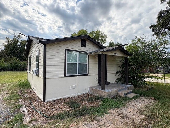 property at 10019 Porto Rico Rd