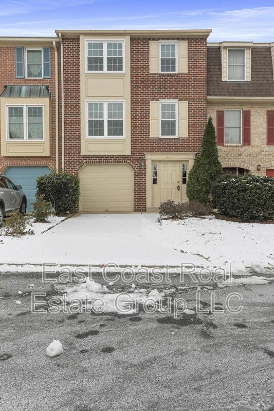 property at 8033 Hollow Reed Ct