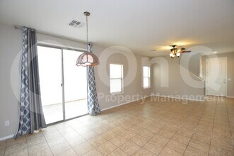 1337 S Joshua Tree Ln in Gilbert, AZ - Building Photo - Building Photo