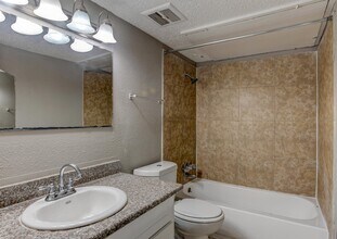 8330 Carvel Apartments in Houston, TX - Building Photo - Interior Photo