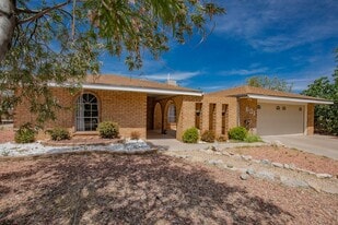 601 Sunset Ave in Alamogordo, NM - Building Photo