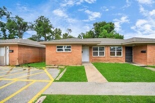 5441 Minden St in Houston, TX - Building Photo