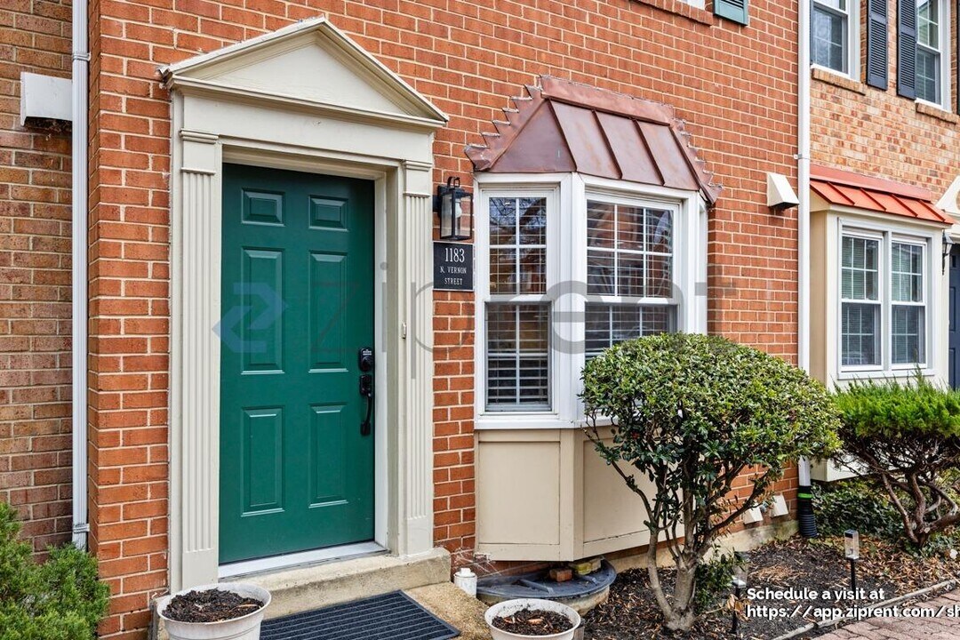 1183 N Vernon St in Arlington, VA - Foto de edificio