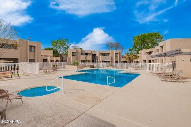 property at 1920 W Lindner Ave