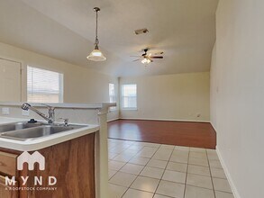 807 Forest Star in Houston, TX - Building Photo - Building Photo