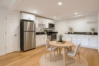 548 Main St, Unit 4 in Sturbridge, MA - Building Photo - Building Photo