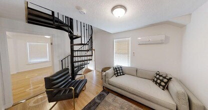 17 Kingman Rd in Somerville, MA - Foto de edificio - Building Photo