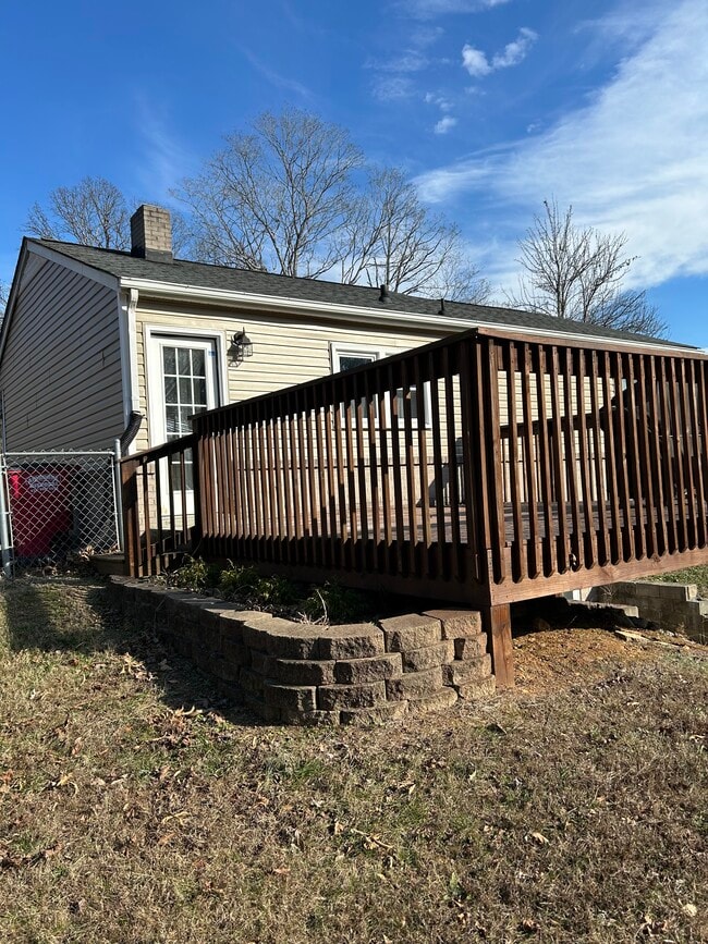 2092 Hilltop View Rd in Clarksville, TN - Building Photo - Building Photo