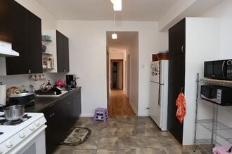 1118 N Ashland Ave, Unit 3 in Chicago, IL - Building Photo - Building Photo