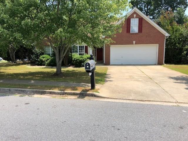 427 Lee Miller Dr in Suwanee, GA - Building Photo