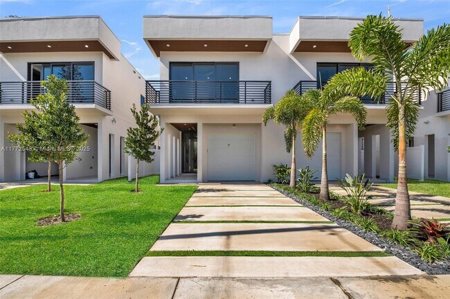 920 NE 17th Ave in Fort Lauderdale, FL - Building Photo - Building Photo