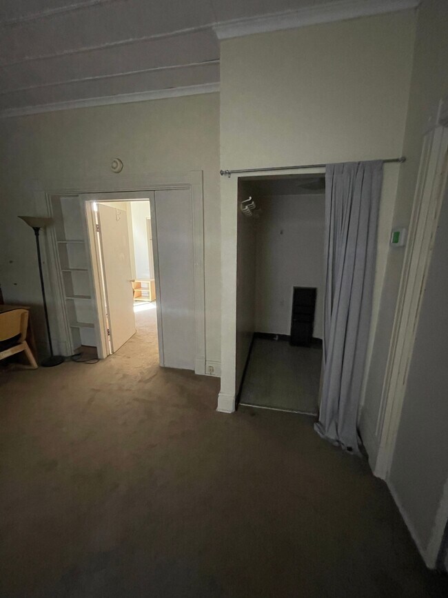 275 N Dithridge St in Pittsburgh, PA - Foto de edificio - Building Photo