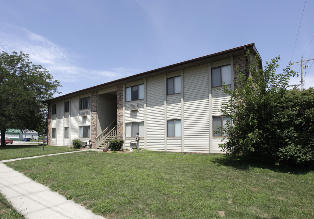 Eaglewood Court Apartments in Underwood, IA - Building Photo