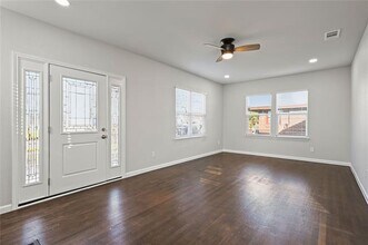 820 W College St in Sherman, TX - Building Photo - Building Photo