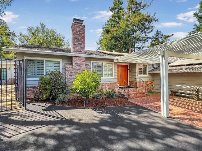 property at 1515 Altschul Ave