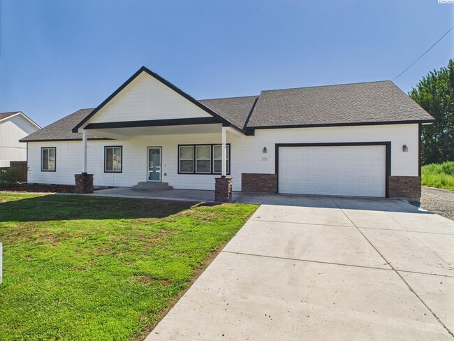 property at 940 S 38th Ave