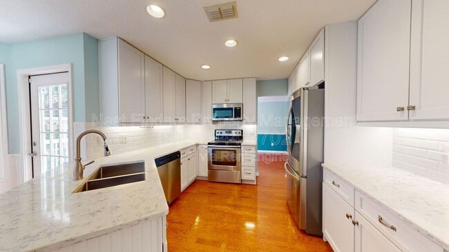 property at 1142 Westwood Dr