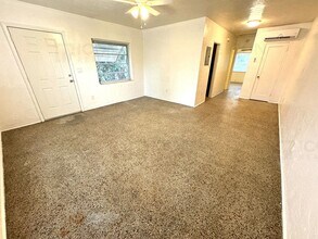 501 SE 12th Ct in Fort Lauderdale, FL - Foto de edificio - Building Photo