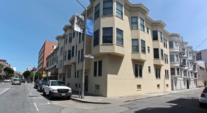 130-152 Gough St in San Francisco, CA - Foto de edificio - Building Photo