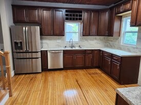 2564 N Bartlett Ave in Milwaukee, WI - Building Photo