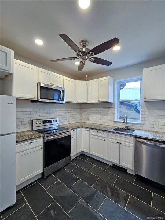 183 Union St in Poughkeepsie, NY - Building Photo