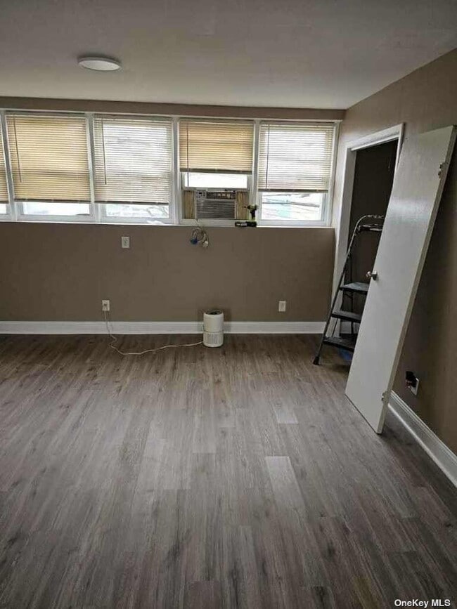 property at 524 Merrick Rd