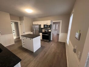 877 Belmont Ave in Springfield, MA - Building Photo - Building Photo