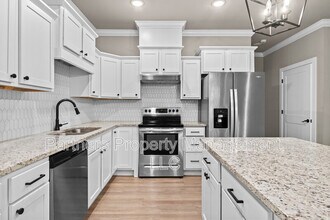 6 Bishop Ln in Bella Vista, AR - Building Photo - Building Photo