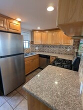 361 Salem St, Unit 2 in Glendale, CA - Foto de edificio - Building Photo